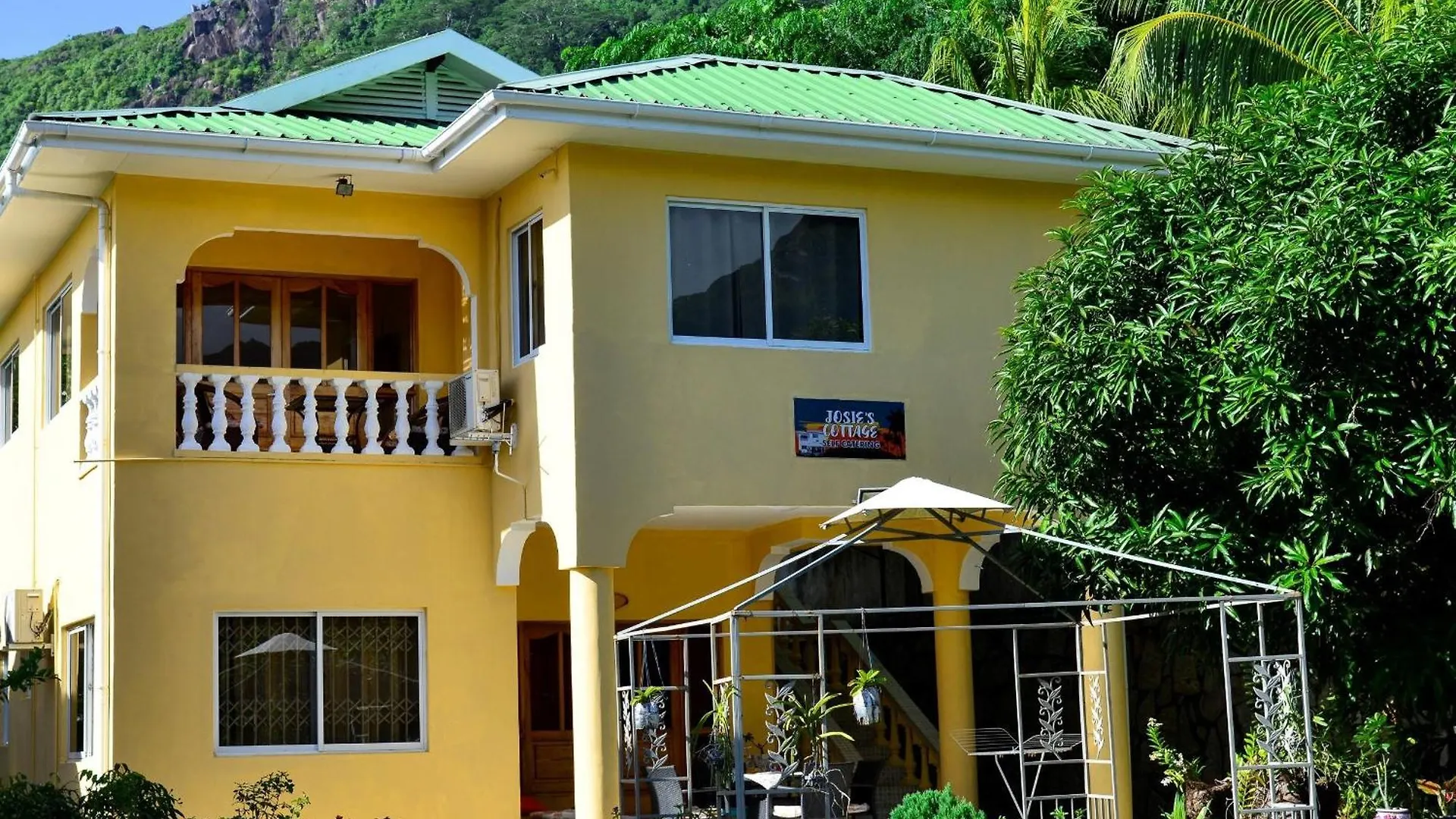 Josies Cottage Beau Vallon