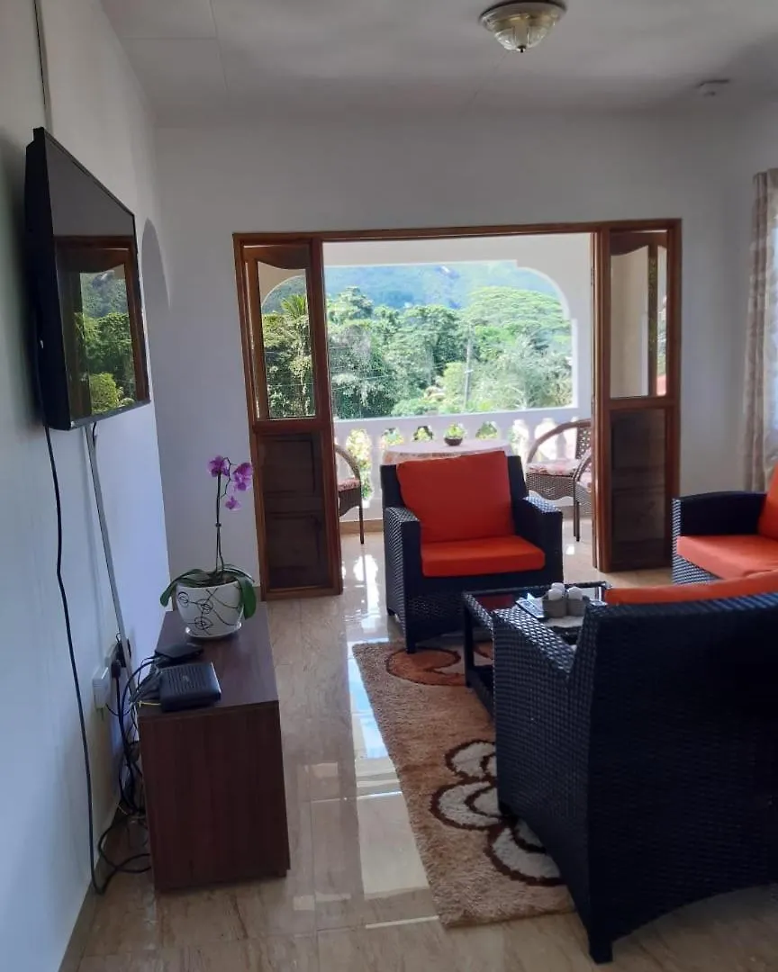 Apartment Josies Cottage Beau Vallon