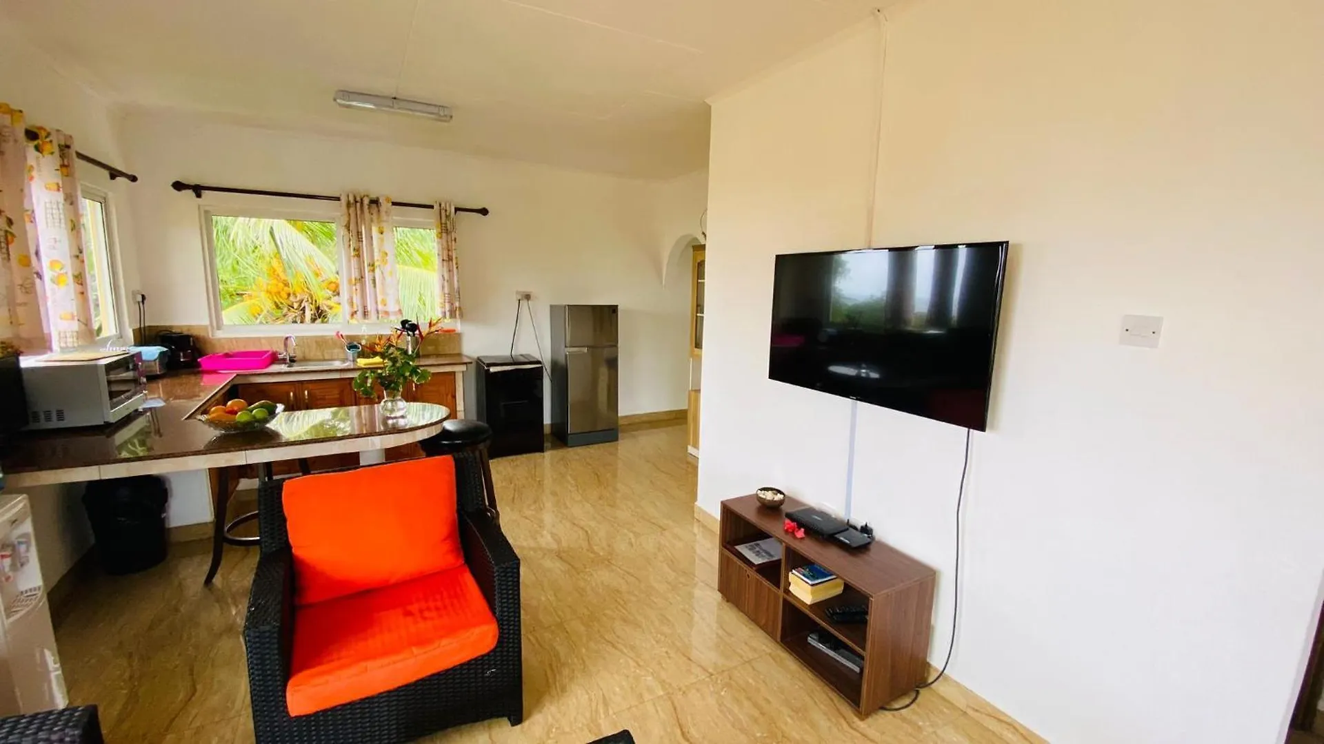 Apartment Josies Cottage Beau Vallon