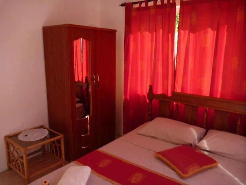 Josies Cottage Beau Vallon  Seychelles